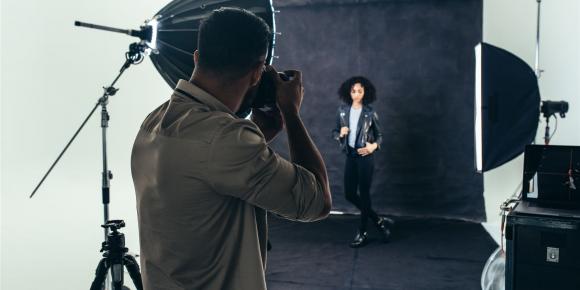 Shiloh Shutters im Studio